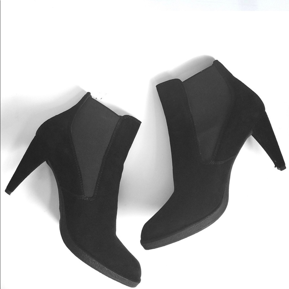 Stuart Weitzman Suede Heeled Boots Black 8.5
